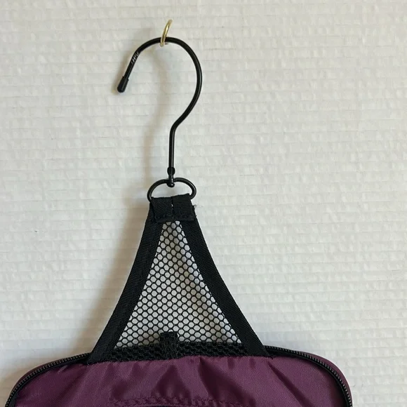 Venture 4th hanging travel toiletry bag, purple. - Picture 6 of 13